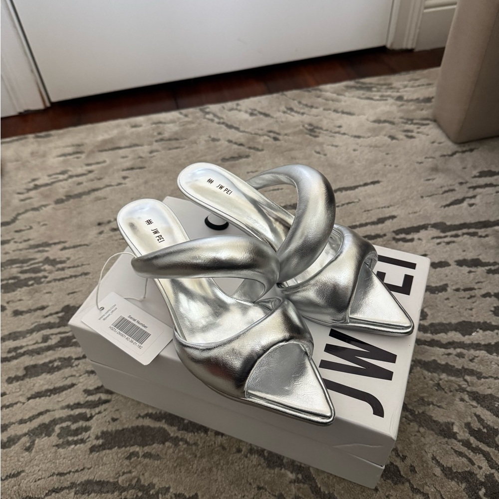 Metallic Silver Pointed-Toe Heeled Mules